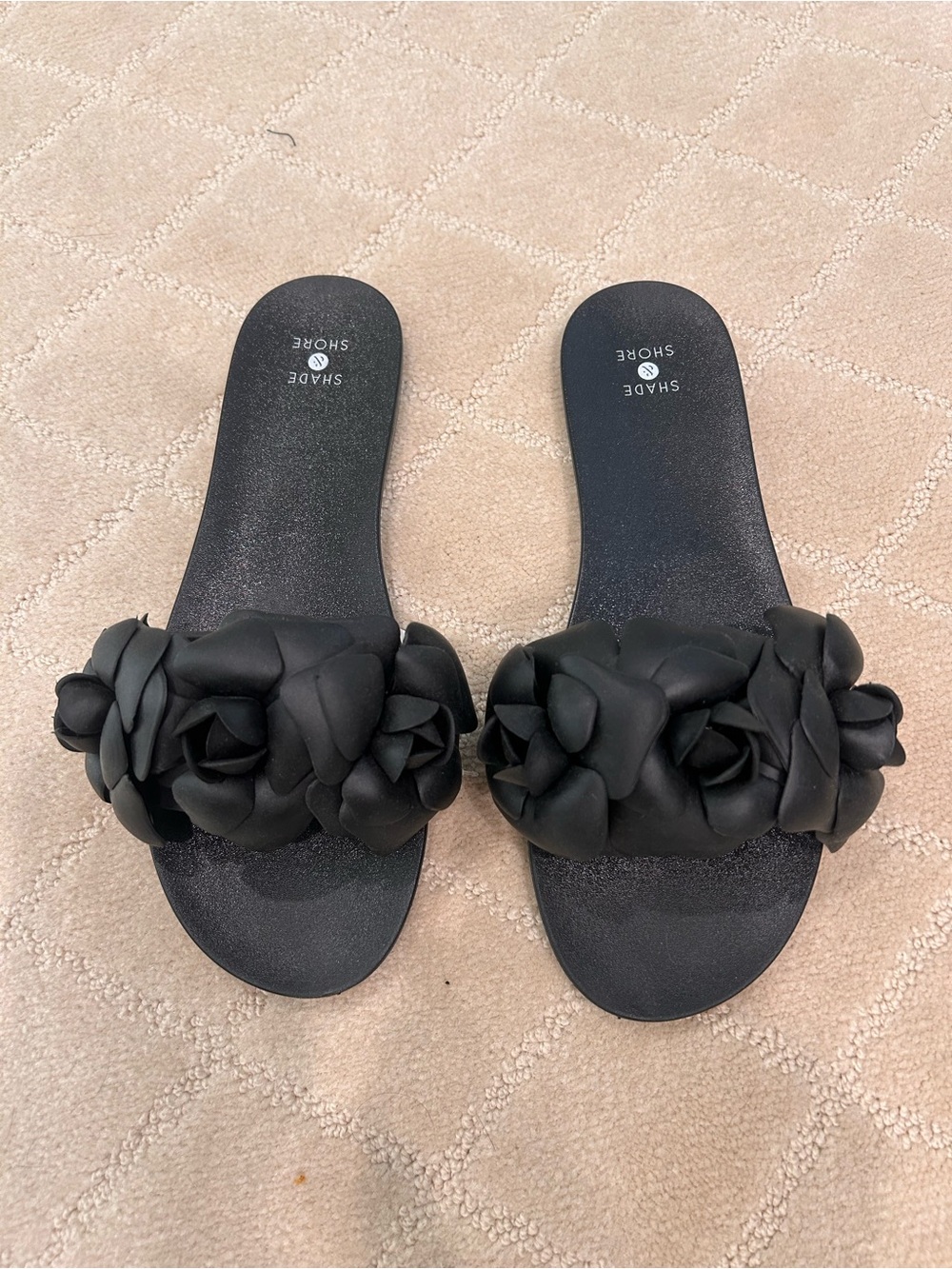 Shade & Shore Women's Black Floral Slide Sandals NWT